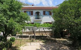 Lumbrela Apartments