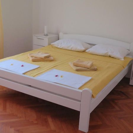 Lumbrela Apartments Starigrad Paklenica Extérieur photo