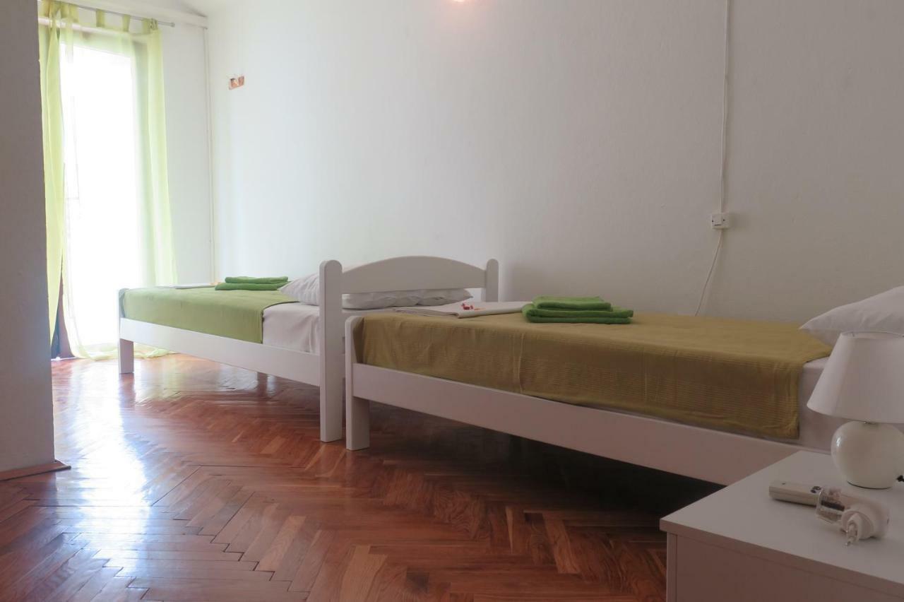 Lumbrela Apartments Starigrad Paklenica Extérieur photo