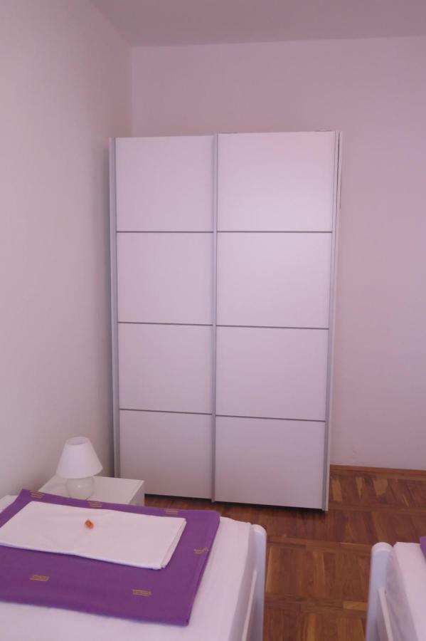 Lumbrela Apartments Starigrad Paklenica Extérieur photo