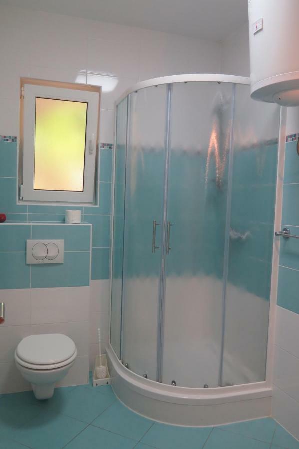 Lumbrela Apartments Starigrad Paklenica Extérieur photo