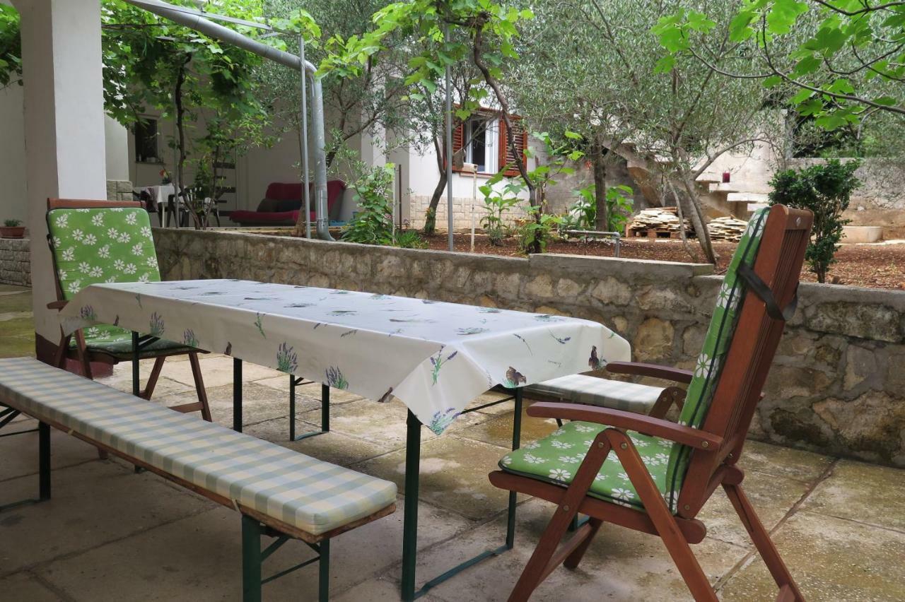 Lumbrela Apartments Starigrad Paklenica Extérieur photo