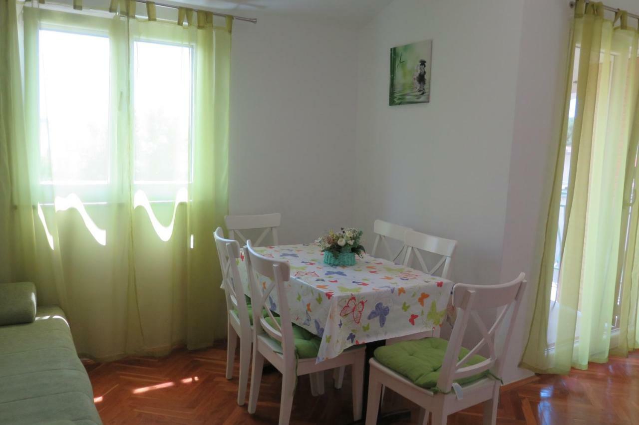 Lumbrela Apartments Starigrad Paklenica Extérieur photo