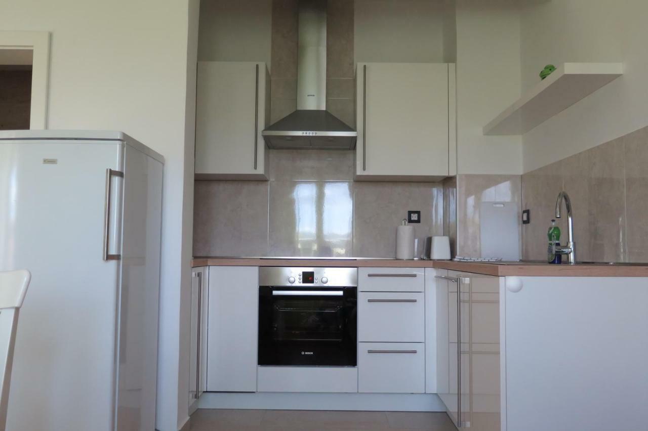 Lumbrela Apartments Starigrad Paklenica Extérieur photo